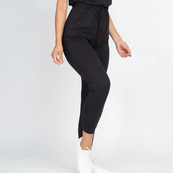 Off-the-Shoulder Jumpsuit - Picture 4 of 8